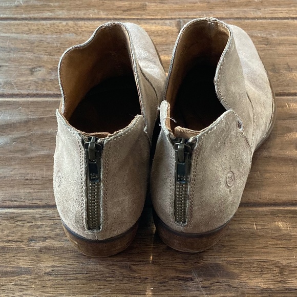 Born Kerri Crème Visone Distressed Suede Leather Ankle Boots Shoes Size 7M Beige - Picture 12 of 12